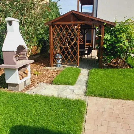 Julia-pokoje W Centrum, Ogrod, Sauna, Grill Гостевой дом 3*