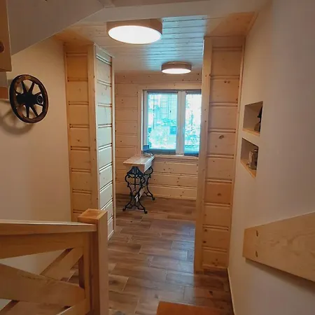 Julia-pokoje W Centrum, Ogrod, Sauna, Grill Гостьовий будинок Устронь